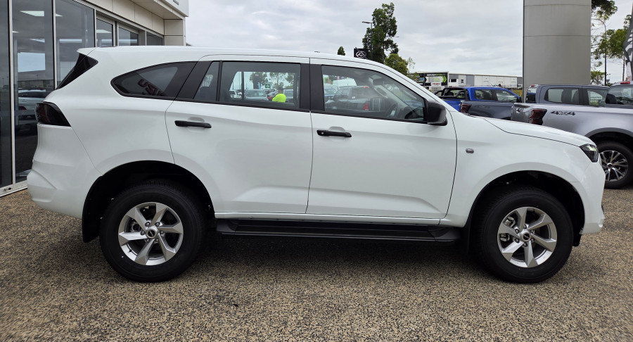 2026 MY25.5 Isuzu MU-X RJ LS-M SUV Image 2