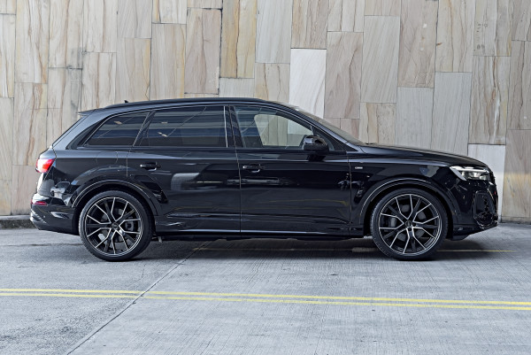 2026 Audi Q7 4M TFSI 250kW S line SUV image 3