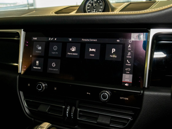 2023 Porsche Macan 95B T SUV image 28