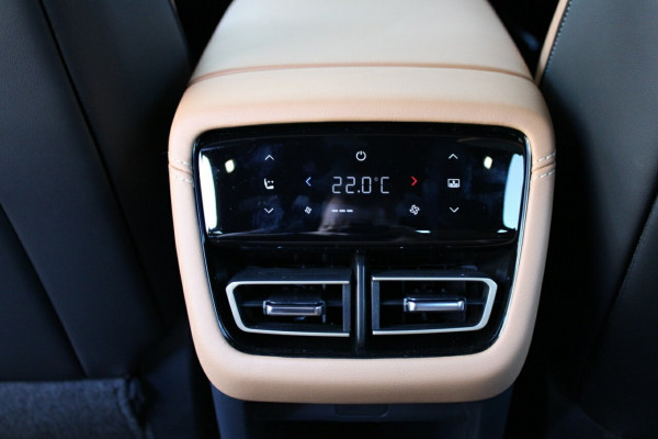 2026 Mazda 6e  E35 Atenza Hatch Image 17