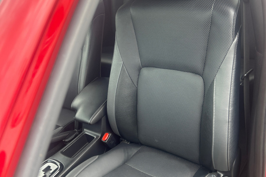 2022 Toyota HiLux GUN126R Rogue Double-Cab Pick-Up Image 11