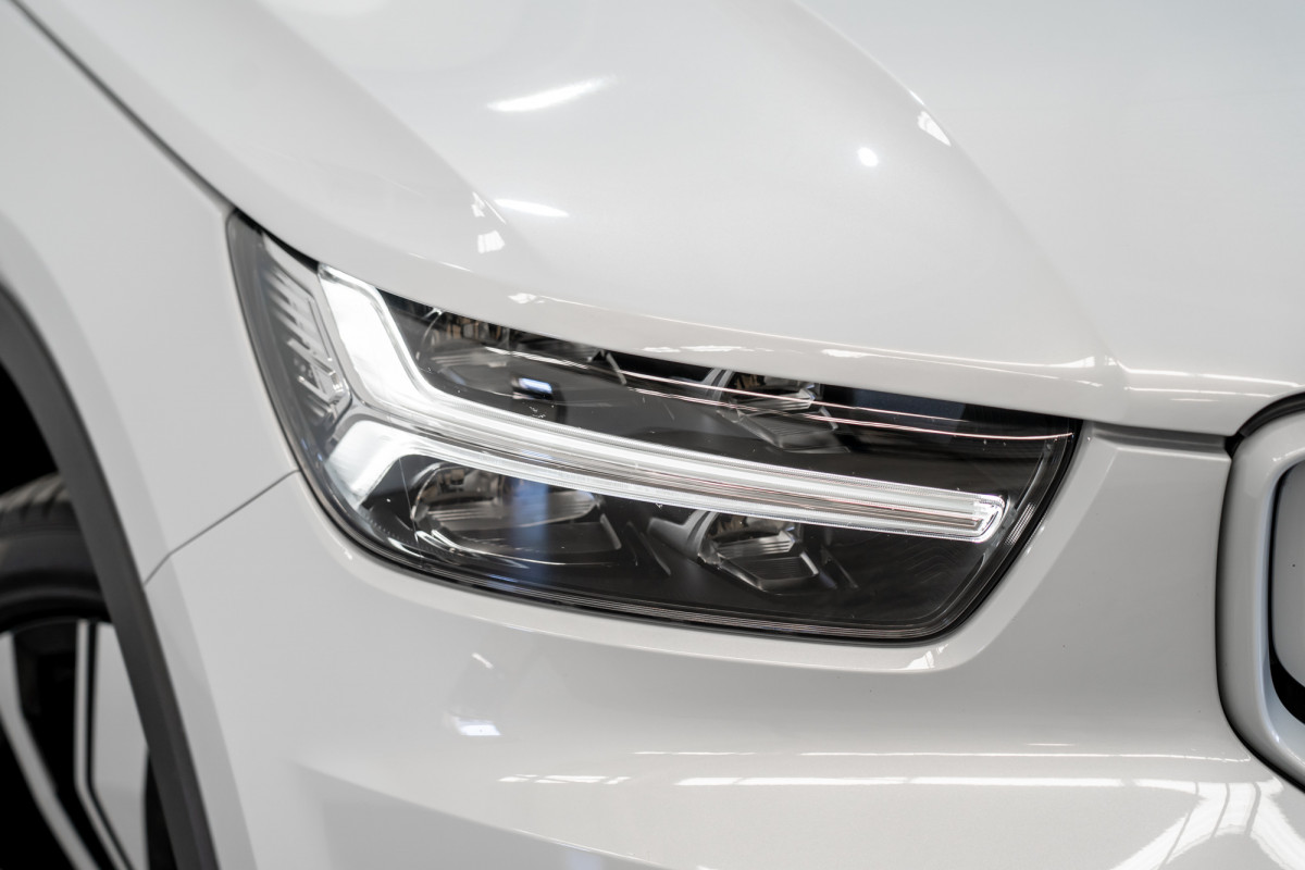 2022 Volvo Xc40 Recharge Pure Electric (Awd) SUV Image 2