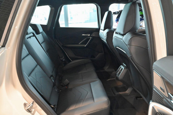 2026 BMW X1 U11 sDrive18i SUV image 7