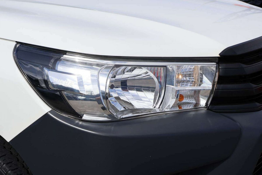 2018 Toyota HiLux TGN WorkMate Single Cab Chassis Image 19
