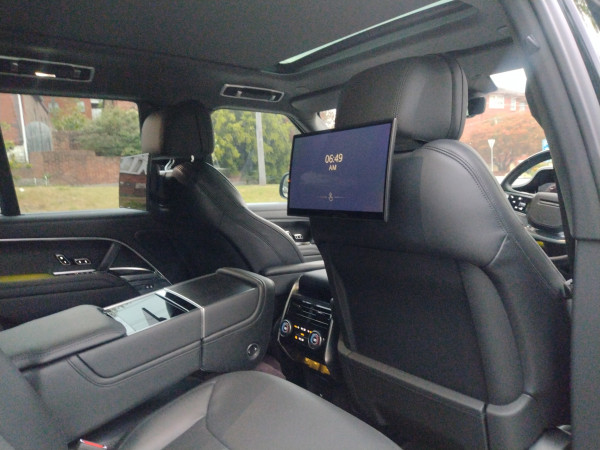 2023 Land Rover Range Rover L460 P530 Autobiography SUV image 16
