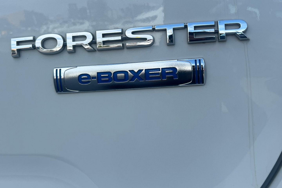 2023 Subaru Forester S5 Hybrid L SUV Image 11