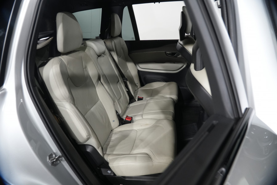 2021 Volvo XC90 L Series T8 Recharge SUV Image 31