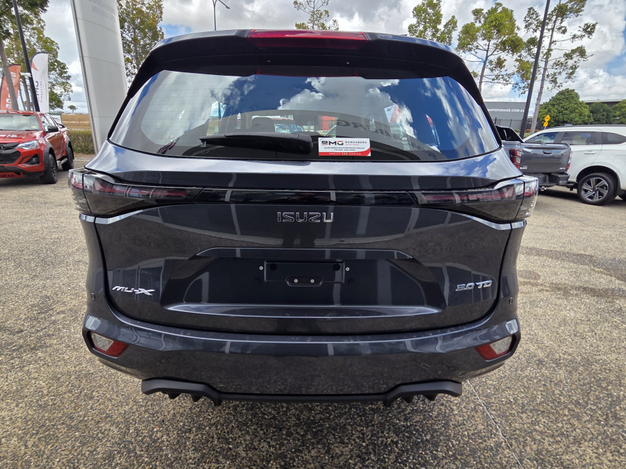 2026 Isuzu MU-X RJ LS-M SUV Image 4