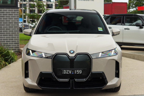 2025 BMW iX I20 xDrive45 M Sport SUV image 4