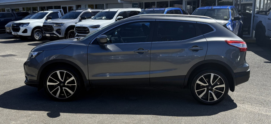 2017 Nissan QASHQAI J11 Ti SUV Image 7