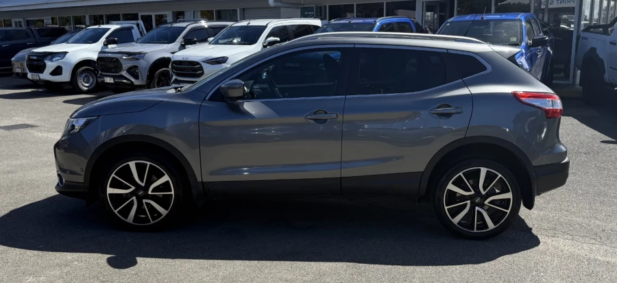 2017 Nissan QASHQAI J11 Ti SUV Image 7