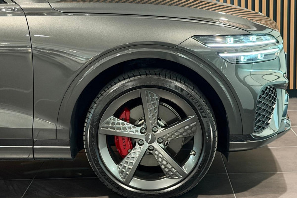 2024 Genesis GV70 JK.V2 3.5T AWD Sport SUV Image 6