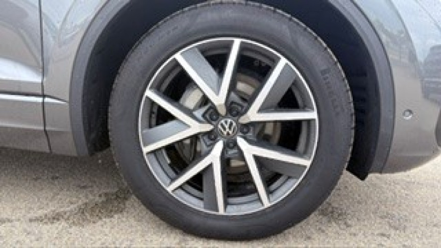 2024 Volkswagen Touareg RC 210TDI Elegance SUV Image 9