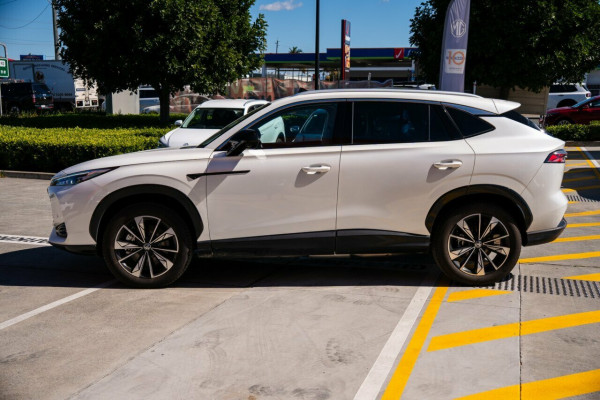 2025 MG HS AS33H Essence Hybrid+ SUV Image 4