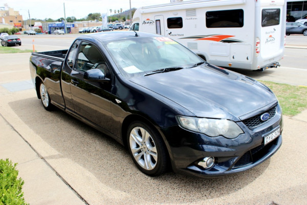 2010 Ford Falcon FG XR6 Utility - extended cab Image 4