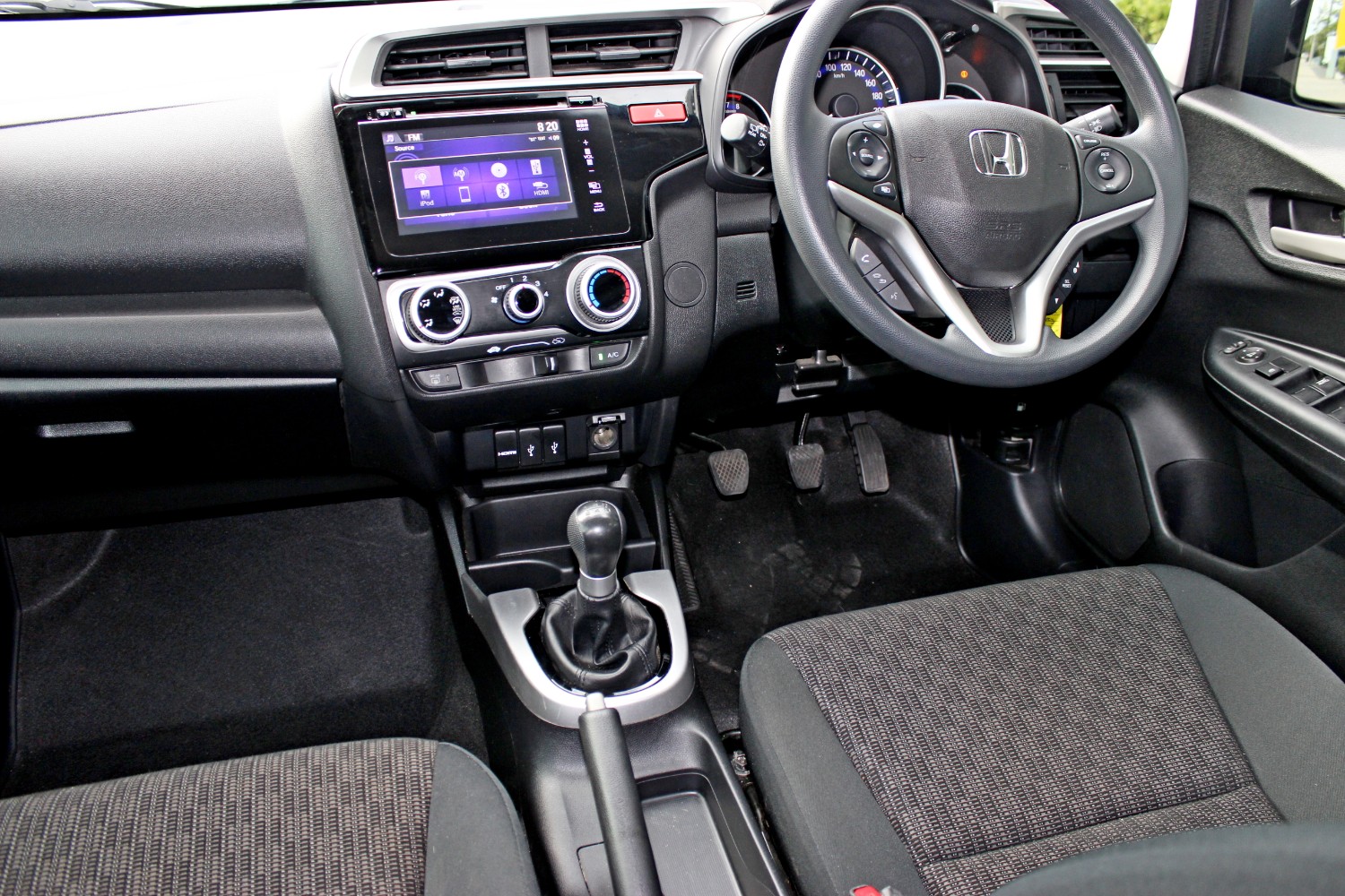 2016 Honda Jazz GF VTi Hatchback Image 12