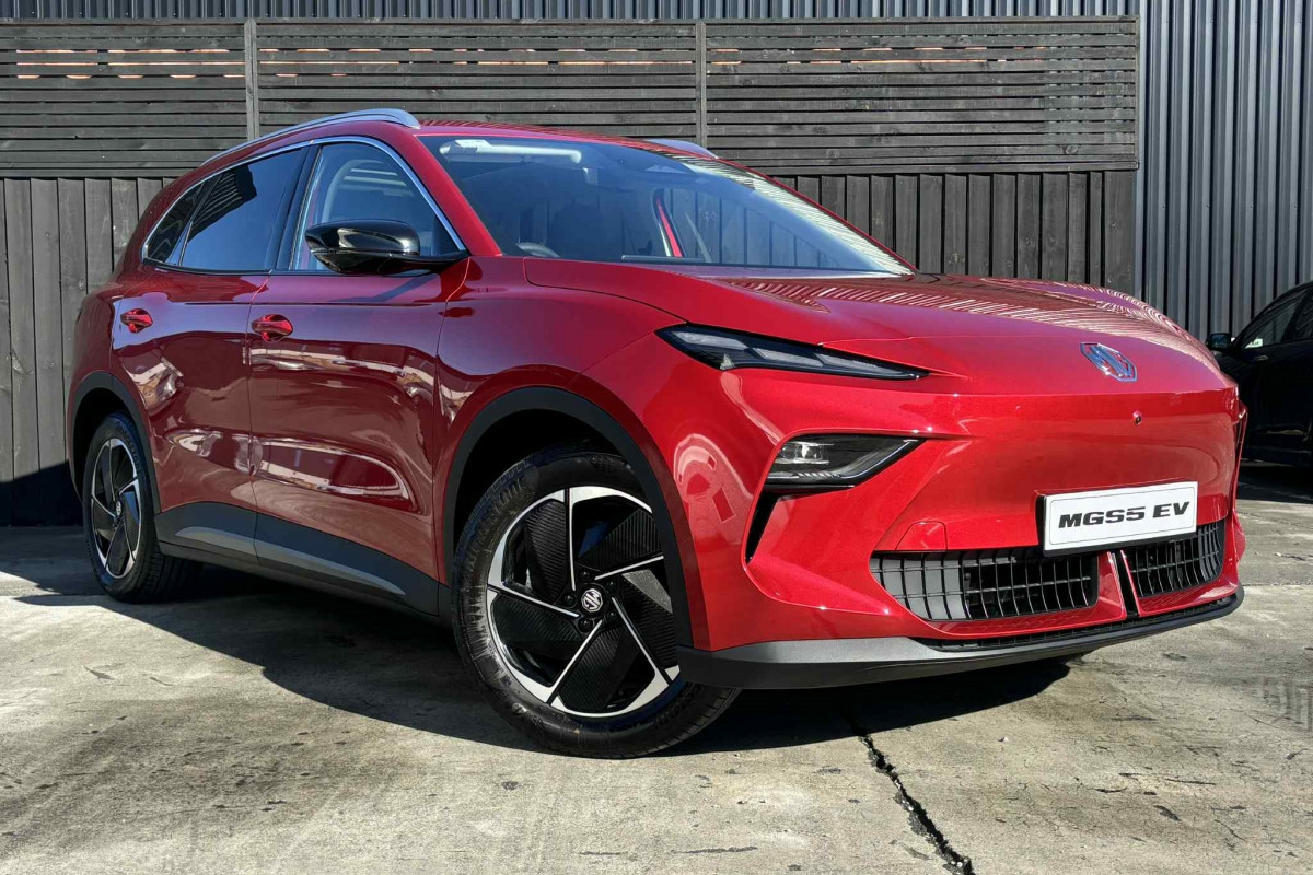 2026 MG MGS5 EV ZS3EM Essence 62 SUV