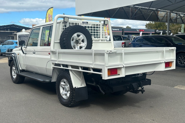 2020 Toyota LandCruiser VDJ79R GXL Double-Cab Cab-Chassis Image 5