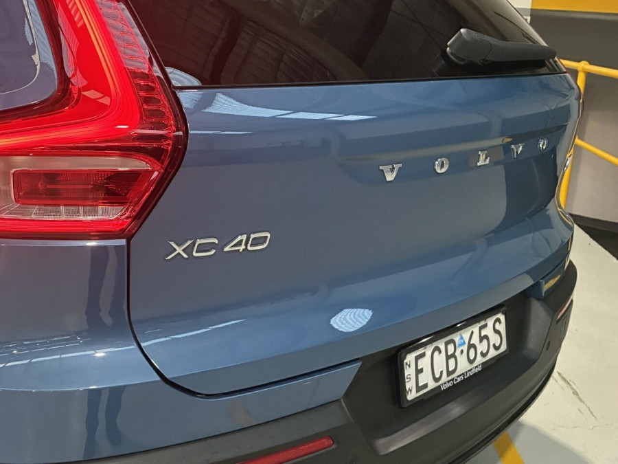 2023 MY24 Volvo XC40 XZ Recharge Pure Electric SUV Image 7