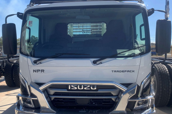 2025 Isuzu  NPR 45/65-175 MT D28 TRADE TRADEPACK Tray Image 4
