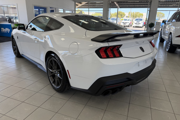 2026 Ford Mustang FO Dark Horse Coupe Image 5