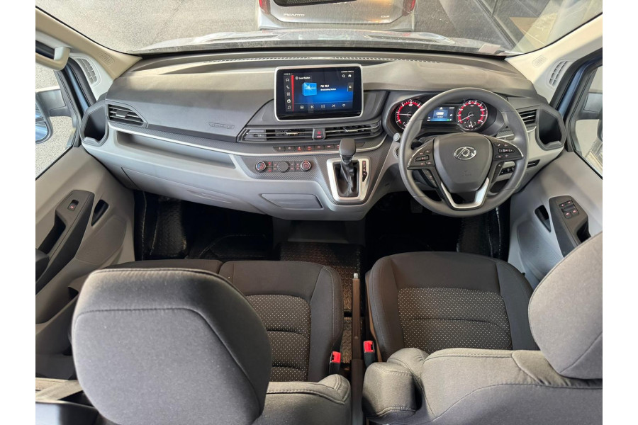 2023 LDV Deliver 9  11-Seat Bus Image 9