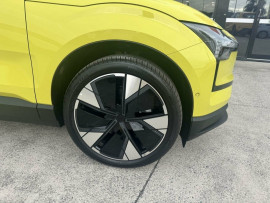 2023 MY24 Volvo EX30  Single Motor Extended Range Ultra SUV image 7