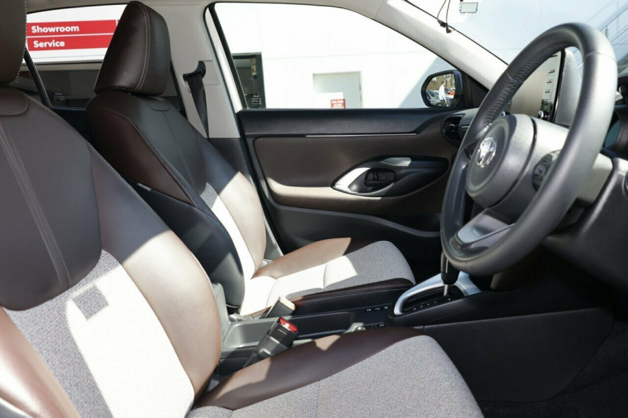 2021 Toyota Yaris Cross MXPB10R Urban SUV Image 8