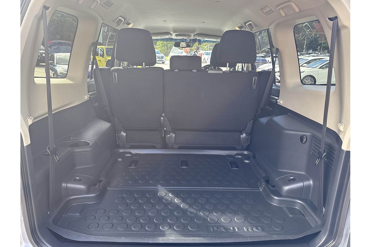 2017 Mitsubishi Pajero NX GLX Wagon Image 72