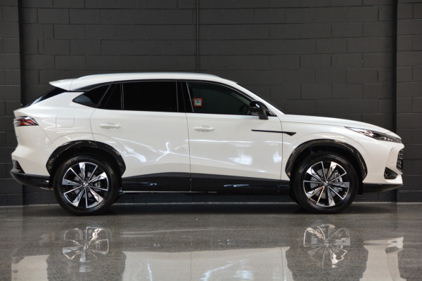 2026 MY25 MG HS AS33 Essence Hybrid SUV Image 4