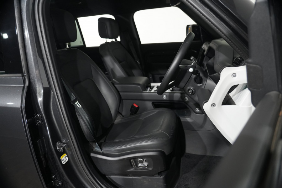 2025 Land Rover Defender L663 130 D350 X-Dynamic SE SUV