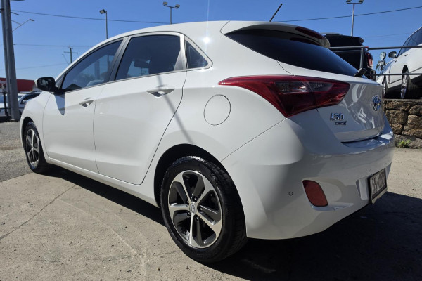 2015 MY16 Hyundai i30 GD3 Series II Active X Hatch Image 9