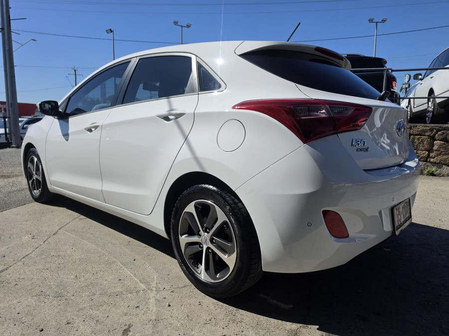2015 MY16 Hyundai i30 GD3 Series II Active X Hatch Image 9