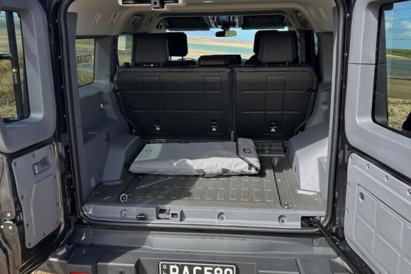  MY23.5 INEOS Grenadier Tw.Turbo Station Wagon Fieldmaster Edition Wagon Image 5
