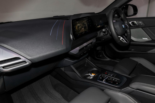 2026 MY25 BMW 1 Series F70 120 M Sport Hatch image 10