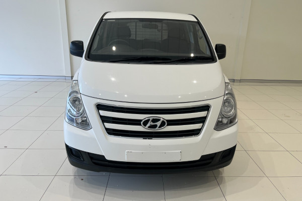 2015 MY16 Hyundai iLoad TQ3-V Series II  Van