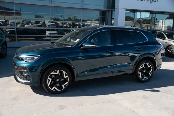 2026 Volkswagen Tiguan CT 150TSI R-Line SUV Image 3