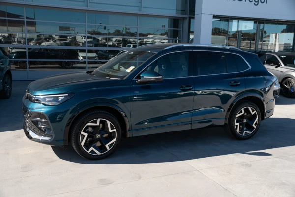 2026 Volkswagen Tiguan CT 150TSI R-Line SUV Image 3