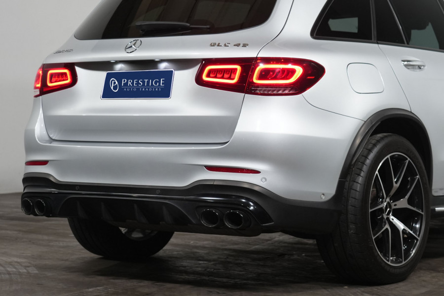2020 Mercedes-Benz GLC-Class GLC43 AMG SUV Image 8