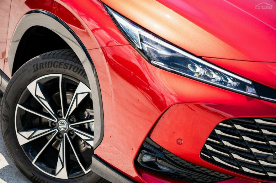 2025 MG HS AS33 Essence SUV Image 6