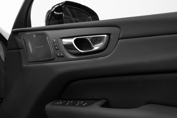 2026 Volvo XC60 UZ B5 Ultra Dark 2L Petrol Hybrid AWD SUV Image 10