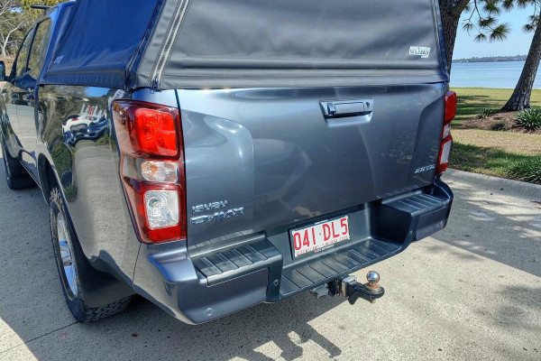 2021 MY22 Isuzu D-MAX RG LS-M Ute Image 6