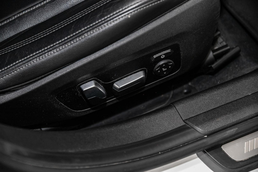 2020 BMW 3 Series G20 330i M Sport Sedan Image 17