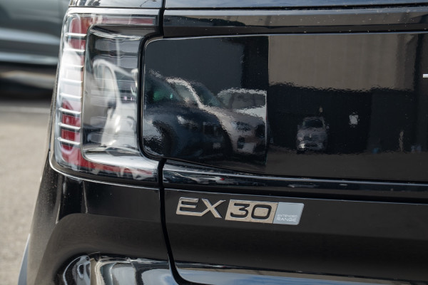 2026 Volvo EX30  Single Motor Extended Range Ultra SUV Image 23