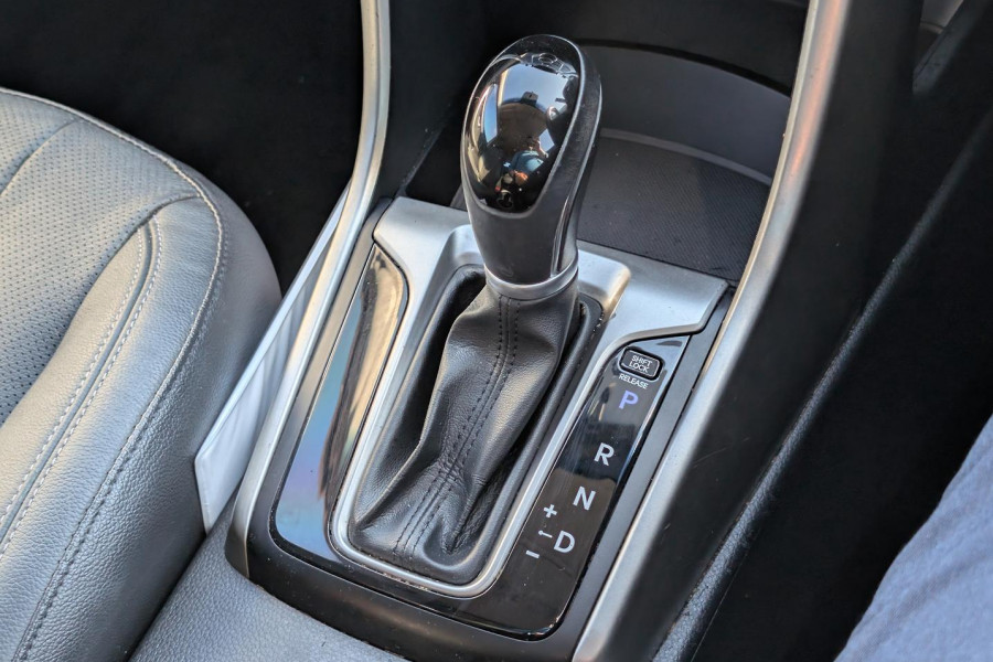 2015 MY16 Hyundai i30 GD3 Series II Active X Hatch Image 14