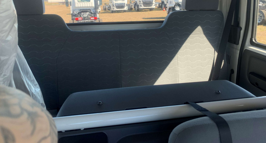 2026 Isuzu NPR Cab Chassis Image 10