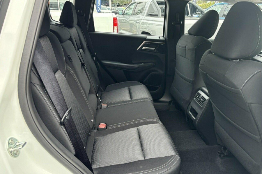 2024 Mitsubishi Outlander ZM ES SUV Image 11