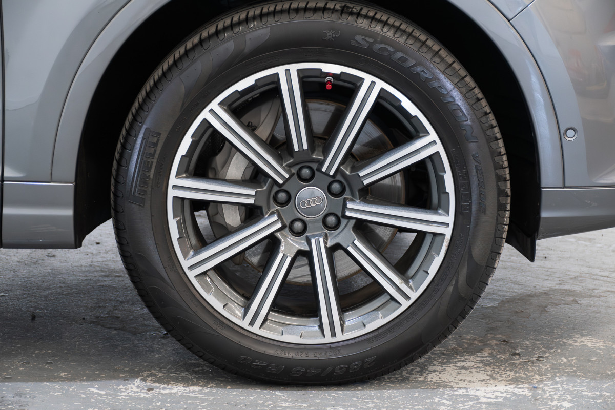 2016 Audi Q7 4M TDI SUV