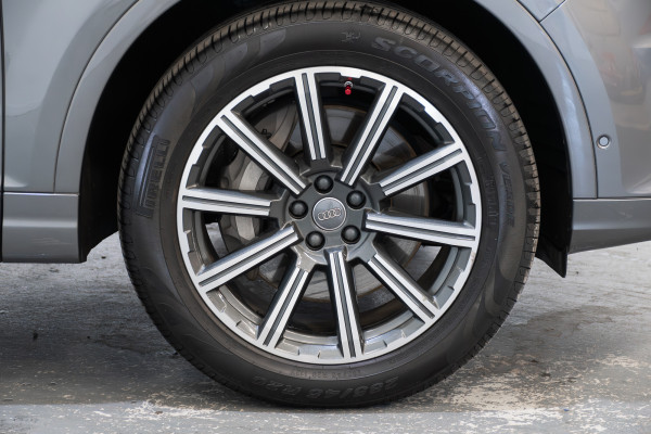 2016 Audi Q7 4M TDI SUV Image 6