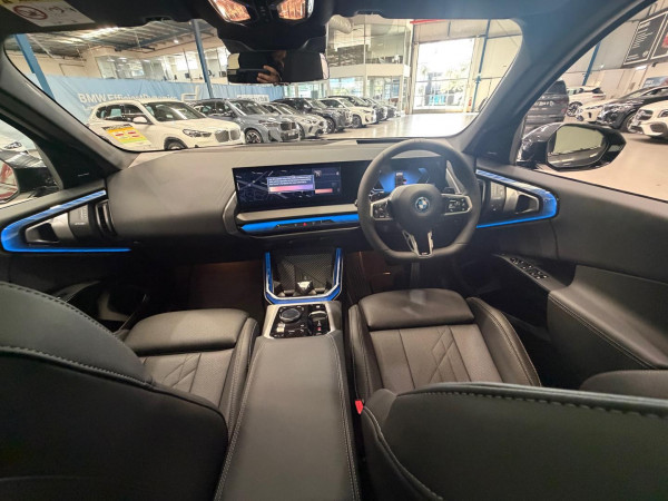 2026 BMW X3 G45 30e xDrive SUV image 15